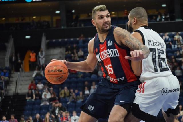 Con las manos vac�as