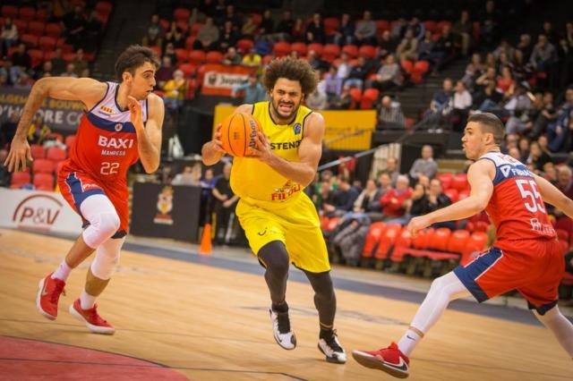 Se qued� en el vestuario