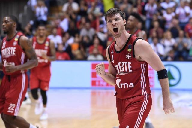 Fernandez brill� en el batacazo en la jornada