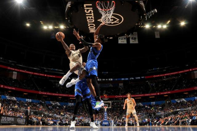 Los due�os del Este