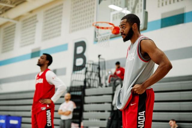 Canad� y Dominicana pican en punta