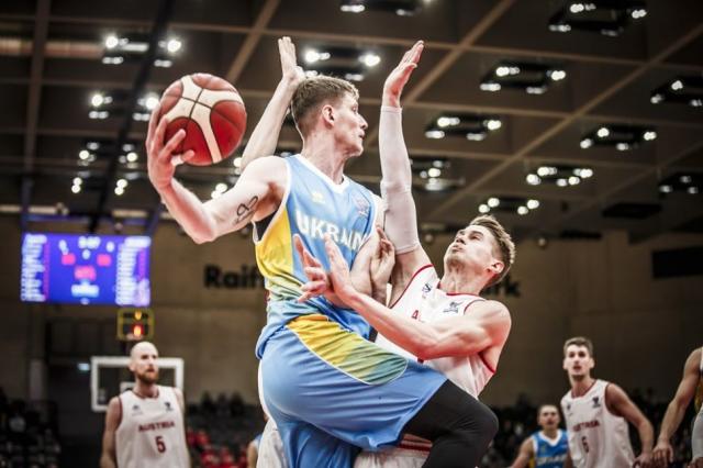 Italia se sac� de encima a Rusia en el debut