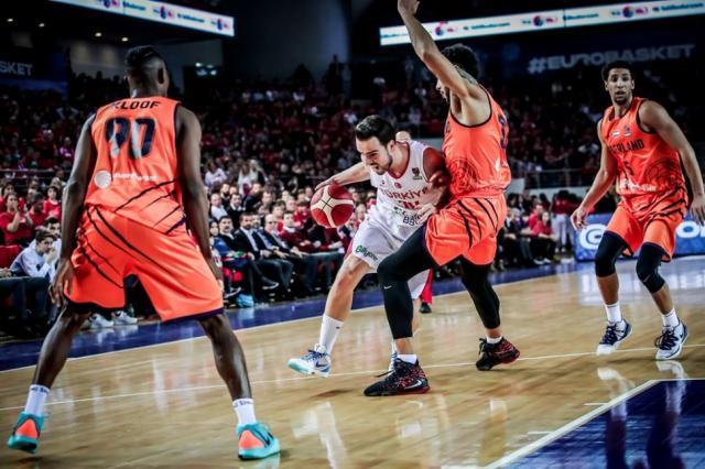 El Imperio griego qued� al frente del Grupo H