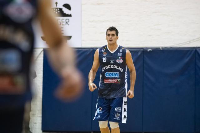 Contin�an con vida