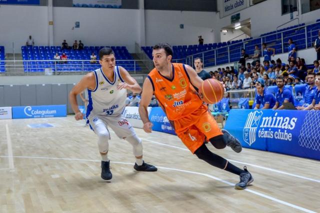 Pe�arol redobl� la apuesta