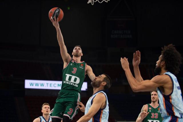 Espa�a retoma la actividad