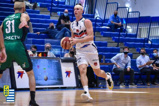 La legi�n a puro gol en Uruguay