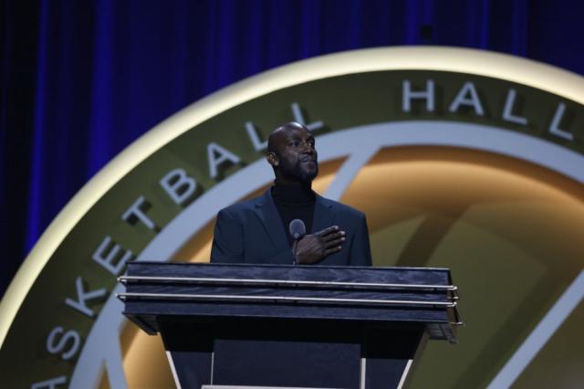 Kobe Bryant ingres� al Sal�n de la Fama