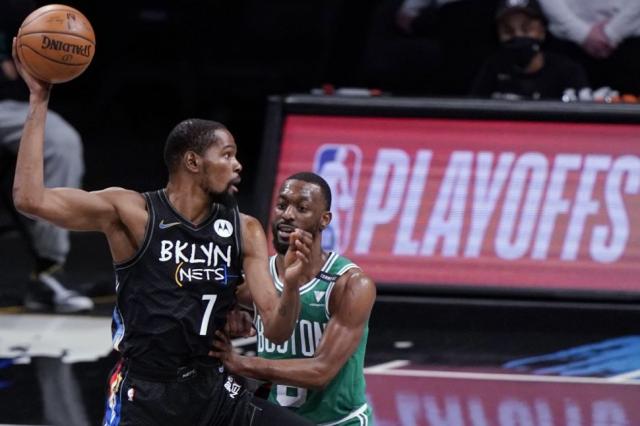 La armer�a de Brooklyn dej� sin opci�n a Boston