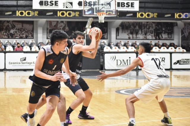 La Uni�n al frente, Regatas y Riojano protagonistas