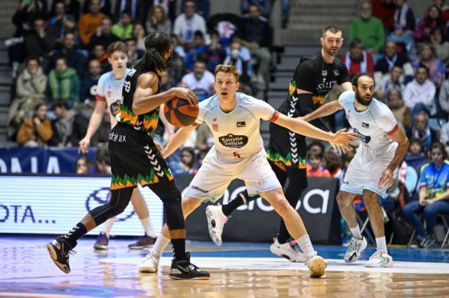 Protagonismo y un par de victorias por Espa�a