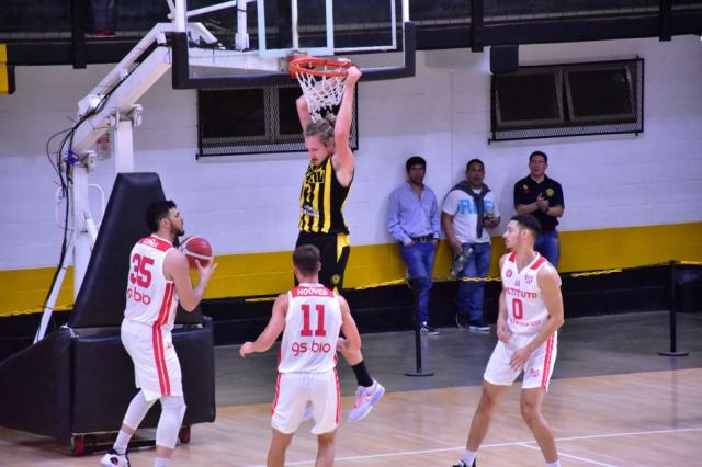 Se subi� al Mercedes