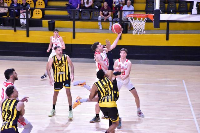 Se subi� al Mercedes