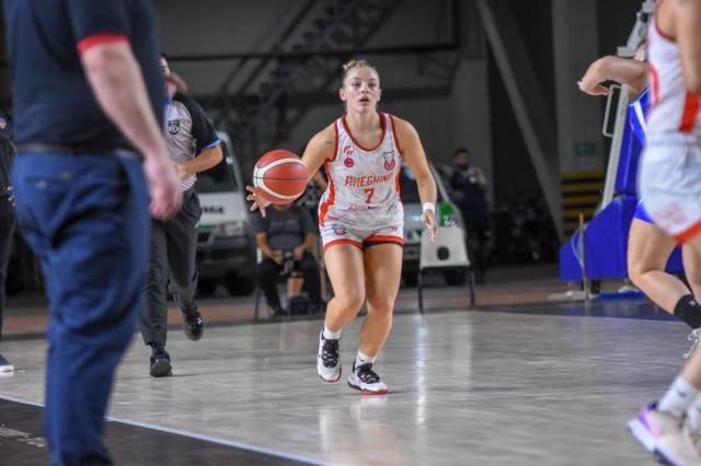 Ferro de nuevo arriba, Ameghino y Uni�n Florida suben