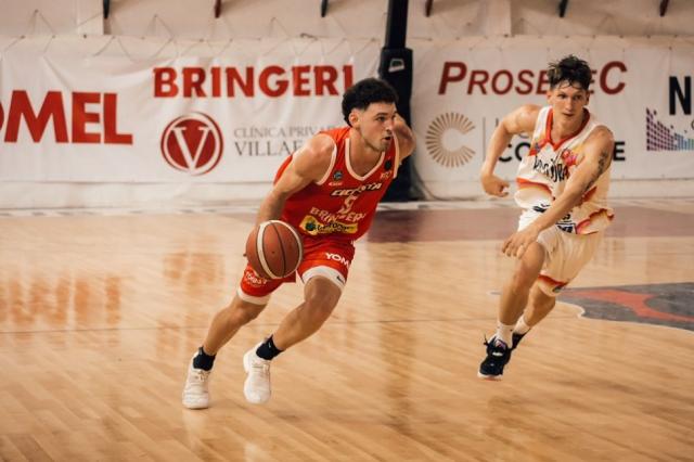 La local�a con u�as y dientes