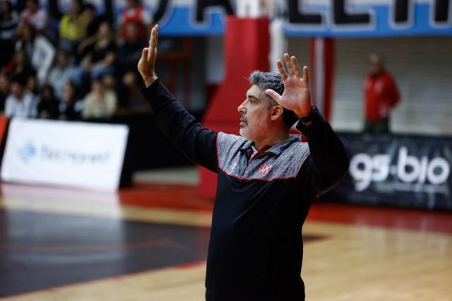 Victoriano: "Reconoc� m�s a mi equipo que en el primer partido"