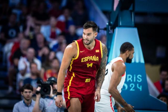 Canad� qued� arriba, Espa�a afuera del torneo