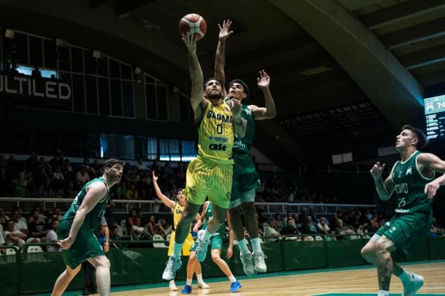 Uno menos en San Mart�n: No sigue Banegas