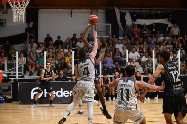 Sur B: Pico se impuso al l�der, Ciclista por goleada