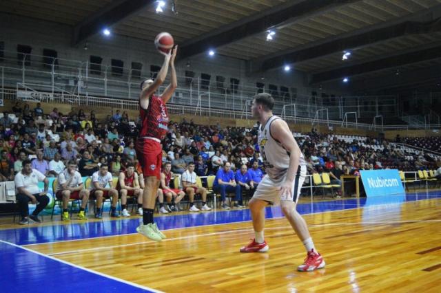Norte B: Villa en la �ltima, Salta Basket en casa