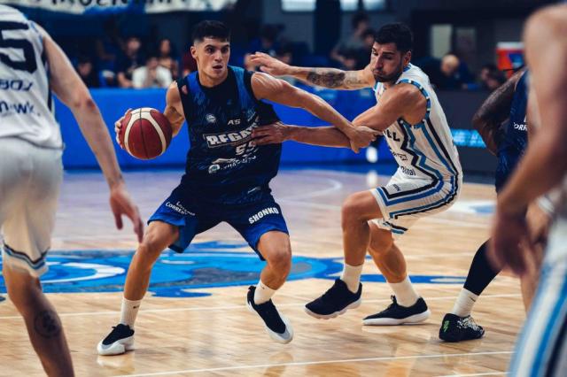 Regatas reaccion� ante un Pe�arol inofensivo