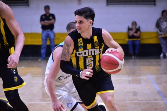 Comunicaciones y Barrio Parque meten presi�n