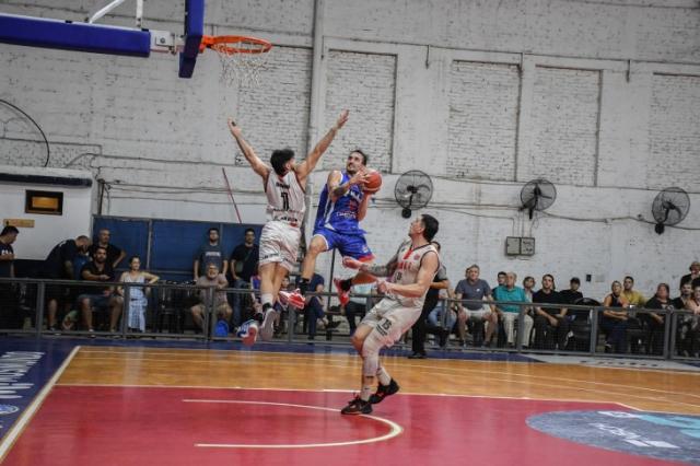 Suardi match point, San Isidro con la ventaja