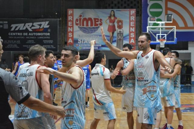 Comunicaciones y Salta Basket golpearon afuera