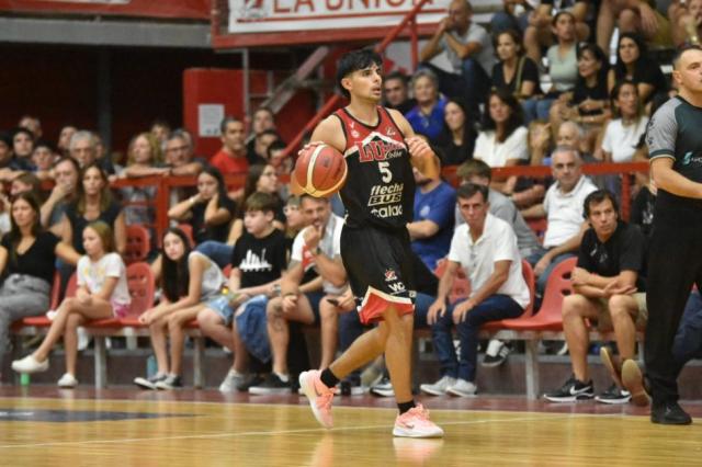 Racing con contundencia, La Uni�n empat� de local