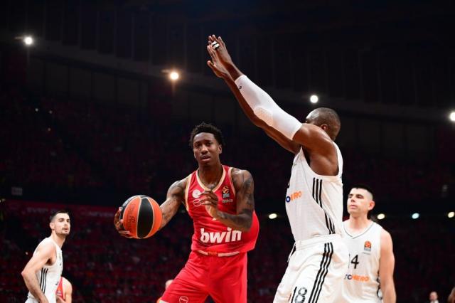 Primer duelo para Olympiacos