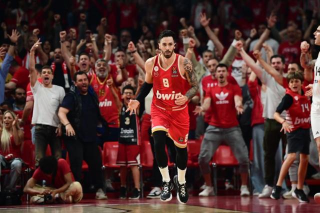 Olympiacos dej� contra las cuerdas al Real