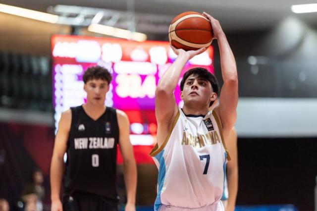 Duro golpe en el inicio