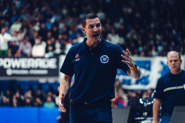 Regatas se rearma con fuerza