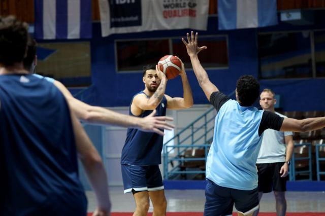 Argentina sin Prigioni pero con Campazzo y Deck