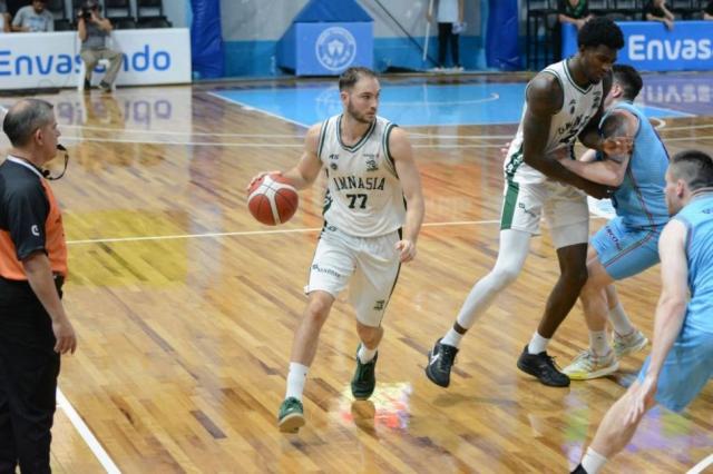 El verde patag�nico se subi� a la punta de la liga