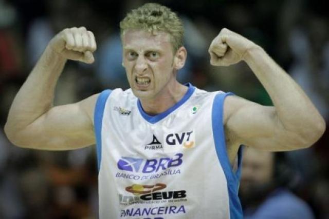 Lucas Tischer se acerca como refuerzo de Pe�arol