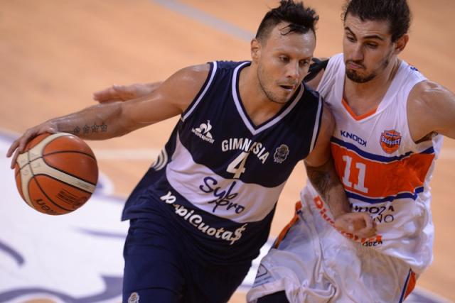 Hind� atrap� al le�n