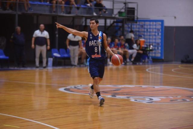 Sur A y B: Racing qued� solo en la cima, La Uni�n en racha