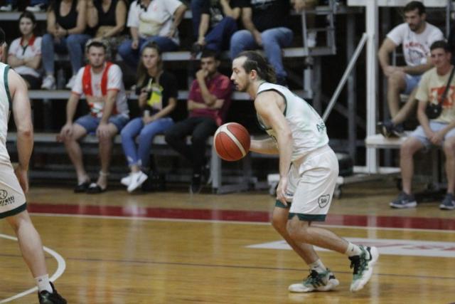 Suardi match point, San Isidro con la ventaja