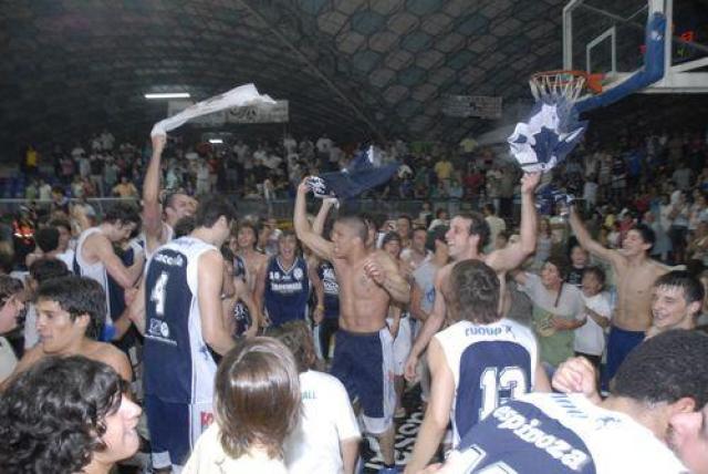 La �U� baj� al puntero