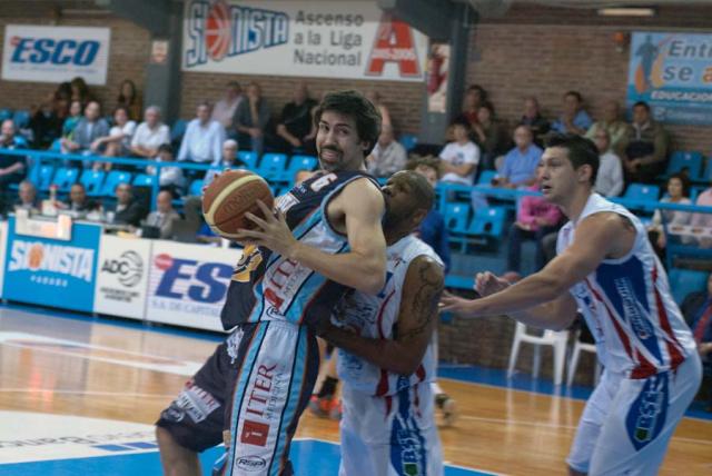 Sionista baj� al puntero