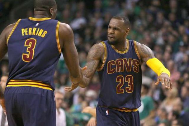 Cleveland barri� a Boston y avanza a semis