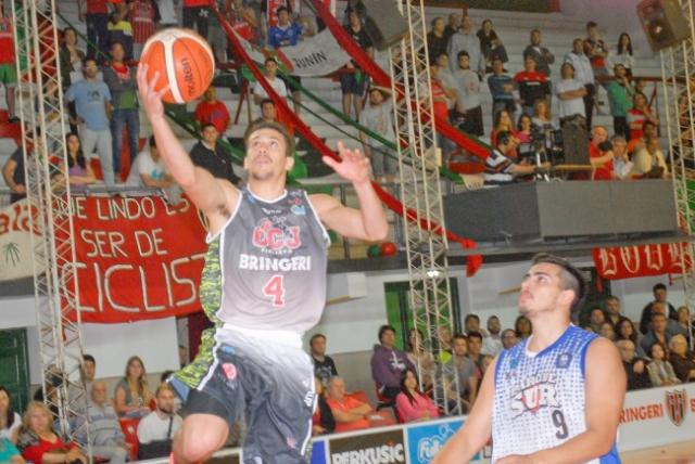 El Lobo mostr� car�cter en el debut