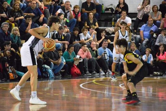 Uni�n El�ctrica y Sporting van por el U15