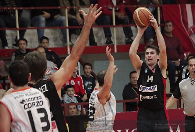 Instituto acaricia el t�tulo