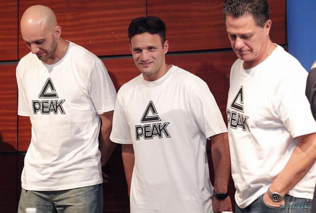 Presentaci�n de Atenas en C�rdoba