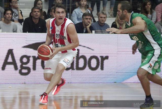 Barrio Parque comenz� el torneo con una victoria