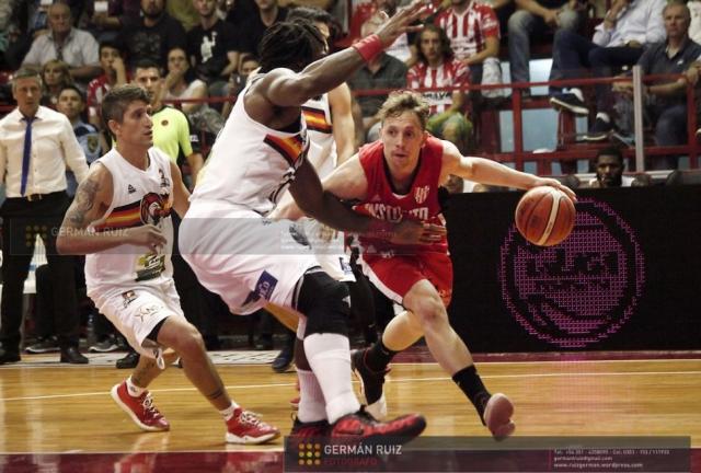 San Mart�n alcanz� la gloria en C�rdoba