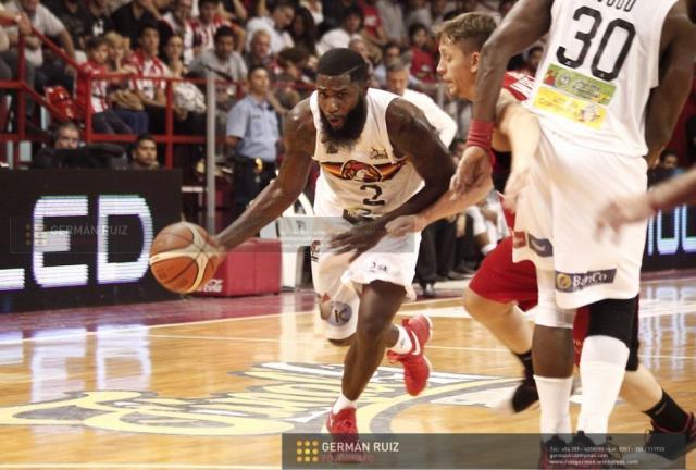 San Mart�n alcanz� la gloria en C�rdoba