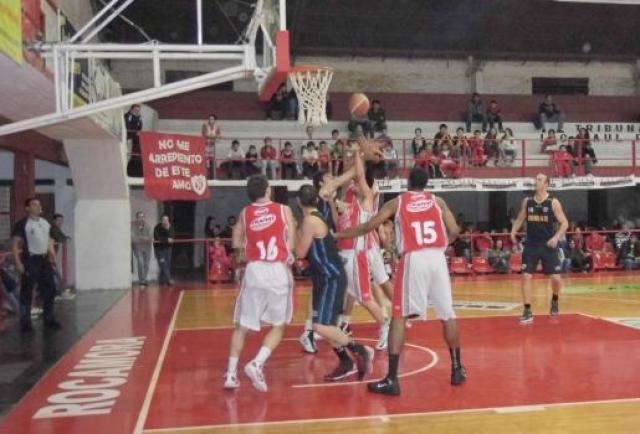 Rocamora le gan� a Obras